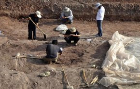 الصين ..اكتشاف آثار أقدام ديناصورات عمرها 80 مليون عام!
