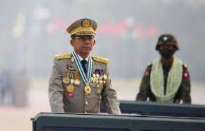 في أول رحلة خارجية.. قائد انقلاب ميانمار يحضر قمة 'آسيان'
