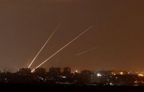 شاهد..المقاومة تقصف مستوطنات غلاف غزة بـ 15 صاروخاً