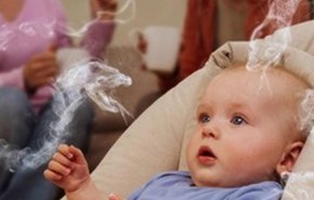5 مخاطر على الأطفال بسبب تدخين الآباء
