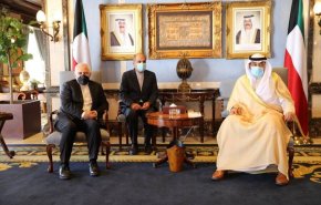 ظريف بحث آخر تطورات مباحثات 4+1 مع رئيس وزراء الكويت