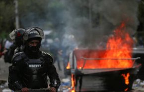كولومبيا.. إصابة أكثر من 200 شرطي في اشتباكات مع المحتجين
