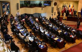رئيس السلفادور يعزل قضاة المحكمة العليا والمعارضة تتهمه بـ«اغتصاب السلطة»
