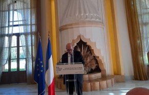 وزير خارجية فرنسا يختتم زيارته الى لبنان بلقاء صحافي