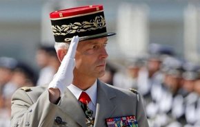 انتقاد مجموعة عسكريين فرنسيين بتفكك فرنسا يثير الجدل بالبلاد