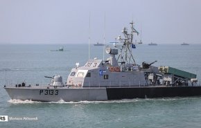 بحرية الحرس الثوري: ادعاءات المتحدث بإسم البنتاغون هروب إلى الأمام