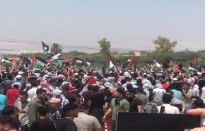 بالفيديو:  لليوم الثاني،أردنيون يحتشدون قرب حدود الضفة 