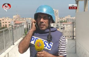 شاهد ماذا حدث خلف مراسل قناة العالم في غزة 