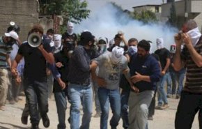 إصابة شاب فلسطيني بالرصاص خلال مواجهات مع الاحتلال جنوب نابلس
