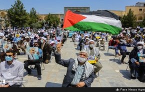 شاهد بالصور..علماء وطلاب حوزة قم يتضامنون مع الفلسطينيين