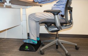 وضعية الجلوس الصحيحة للعمل في المكتب