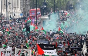 شاهد..آلاف المتظاهرين في بريطانيا دعما لفلسطين 
