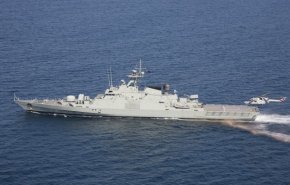 انقاذ 12 أجنبيا غرقت سفينتهم قرب سواحل عمان
