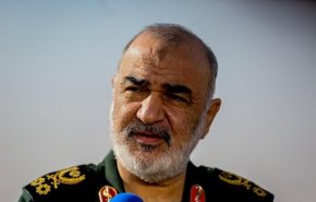 قائد الحرس الثوري يتفقد المناطق الحدودية جنوب شرقي ايران