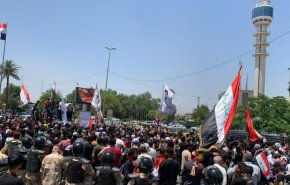 العراق...القبض على مندسين يحملون أسلحة جارحة قرب ساحة التحرير
