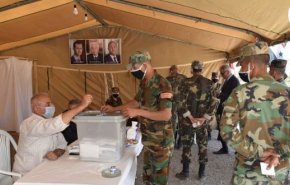 بالصور...مشاركة القوات المسلحة السورية في الانتخابات الرئاسية