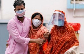 لأول مرة منذ 46 يوما..انخفاض المنحنى الوبائي لإصابات كورونا في الهند
