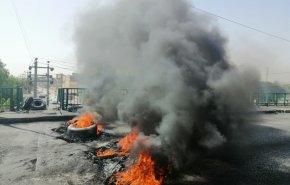 العراق..محتجون يقطعون جسري النصر والزيتون وسط الناصرية