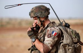 الجيش الفرنسي يعلق عملياته المشتركة مع مالي 