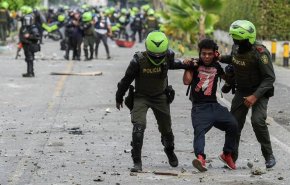 مقتل شخصين وإصابة شرطي خلال اشتباكات جديدة بكولومبيا