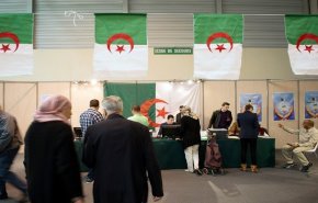 شاهد: انطلاق عملية التصويت بالانتخابات التشريعية بالجزائر