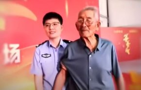 بالفيديو..صيني مخطوف يلتقي بوالده لأول مرة منذ 58 عاما