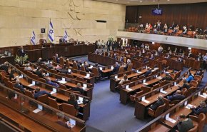 بينيت يتعهد بمواصلة الاستيطان ويتنافس ونتنیاهو في العداوة لایران