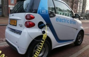 أعضاء بمجلس الشعب يطالبون باستيراد السيارات الكهربائية
