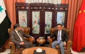 سفير منظمة التحرير في دمشق يطلع سفير الصين على آخر الأوضاع بفلسطين