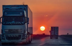 إيران تبحث فتح طريق ترانزيت إلى سوريا عبر العراق
