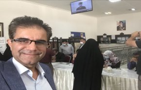 شاهد.. مشاركة كثيفة في الانتخابات في السفارة الایرانیة ببغداد