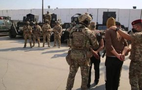 الامن العراقي يلقي القبض على إرهابي في احدى سيطرات الأنبار
