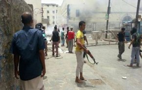 مقتل اثنين بتجدد الاشتباكات بين فصيلين للمرتزقة في عدن