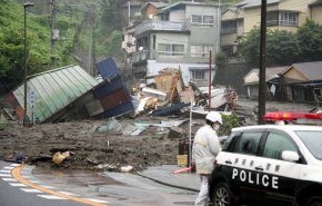 بالفيديو.. مشاهد من كارثة الانهيار الطيني التي هزت اليابان يوم أمس!
