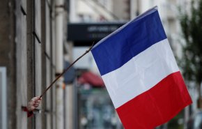مسؤول فرنسي للجزائر: عليكم أن تشكروا فرنسا بدل البصق عليها!