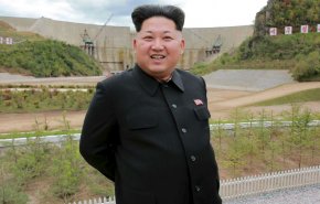 زعيم كوريا الشمالية يظهر بعد أنباء إصابته بنزيف في المخ وتنحيه عن الحكم