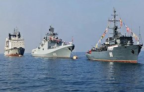 سفن عسكرية إيرانية تشارك في العرض البحري الروسي الكبير