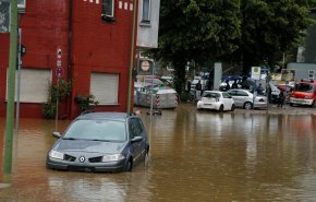 بالفيديو : قتيل وإجلاء مئات السكان إثر فيضانات عارمة في ألمانيا