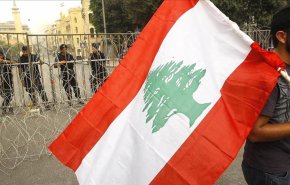 خطباء المساجد: لبنان انهار ومن هم في سدة المسؤولية يتفرجون