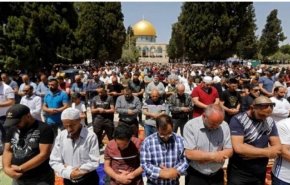 25 ألفا فلسطيني يؤدون صلاة الجمعة في المسجد الأقصى