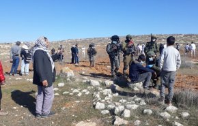 مستوطنون يهاجمون منازل الفلسطينيين في مسافر يطا
