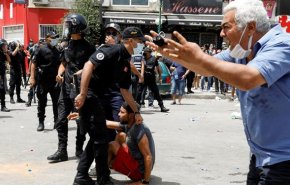 مجتهد: آنچه در تونس رخ می‌دهد، کودتایی با همکاری بن‌زاید و بن سلمان است