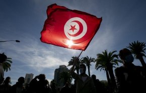 شاهد..الوضع في تونس مفتوح على احتمالات كثيرة رغم الهدوء