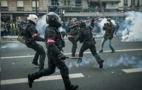 درگیری پلیس فرانسه با معترضان به محدودیت‌های کرونا