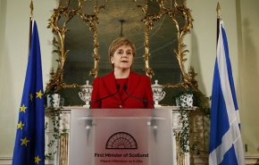 رئيسة وزراء اسكتلندا تعرب عن دهشتها لرفض جونسون لقاءها