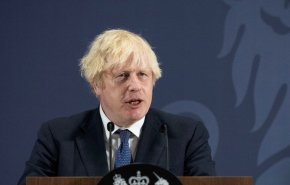 برلمانيون بريطانيون يتهمون جونسون بتقويض مكانة بلادهم في العالم


