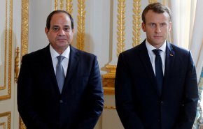 الرئاسة المصرية تكشف ما دار بين ماكرون السيسي على هامش قمة بغداد