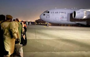 رويترز: طالبان تنتظر الإشارة من الأمريكيين لتسيطر على مطار كابل