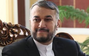 وزير الخارجية الايراني يؤكد على الحل السلمي للخلافات بين ارمينيا واذربيجان