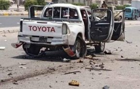 قتلى بينهم قيادات بميلشيات هادي في انفجار سيارة في عدن
